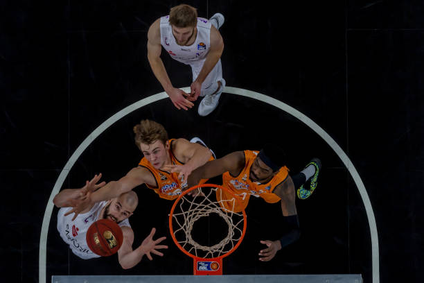 他们以精准 他们以精准